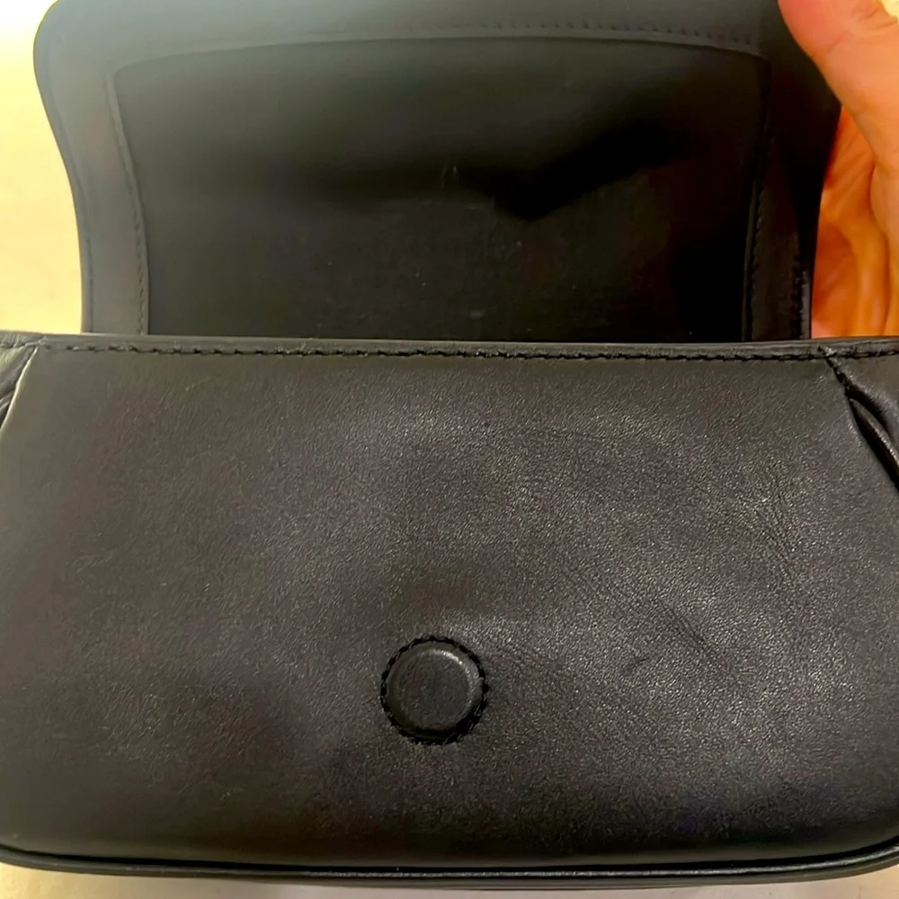 Marc Jacobs Black Crossbody Bag - Picture 16 of 16